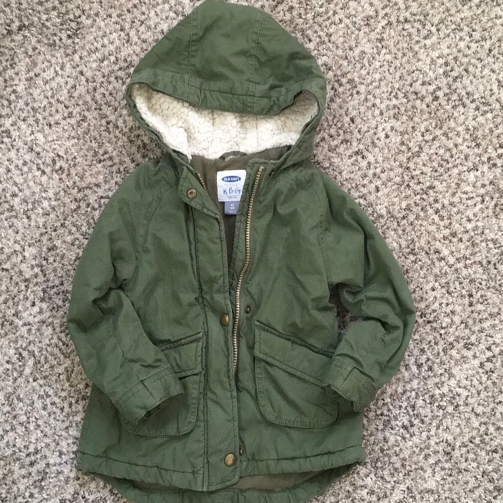 Old Navy winter coat. 4T
